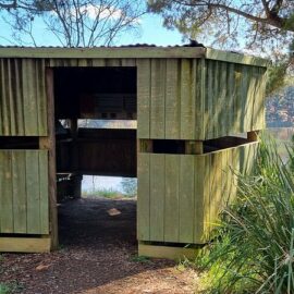 bird hide lake sambell